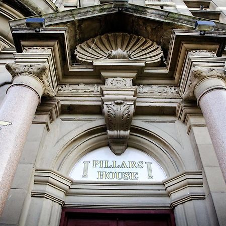 ホテル Pillars House エディンバラ エクステリア 写真